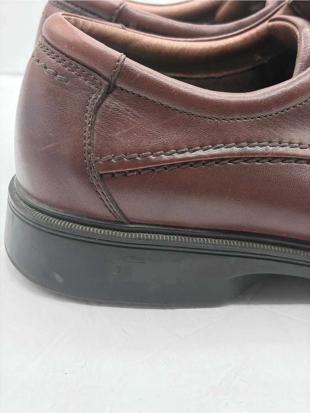Nunn Bush Brown Leather Derby Shoes with Lace-Up Closure